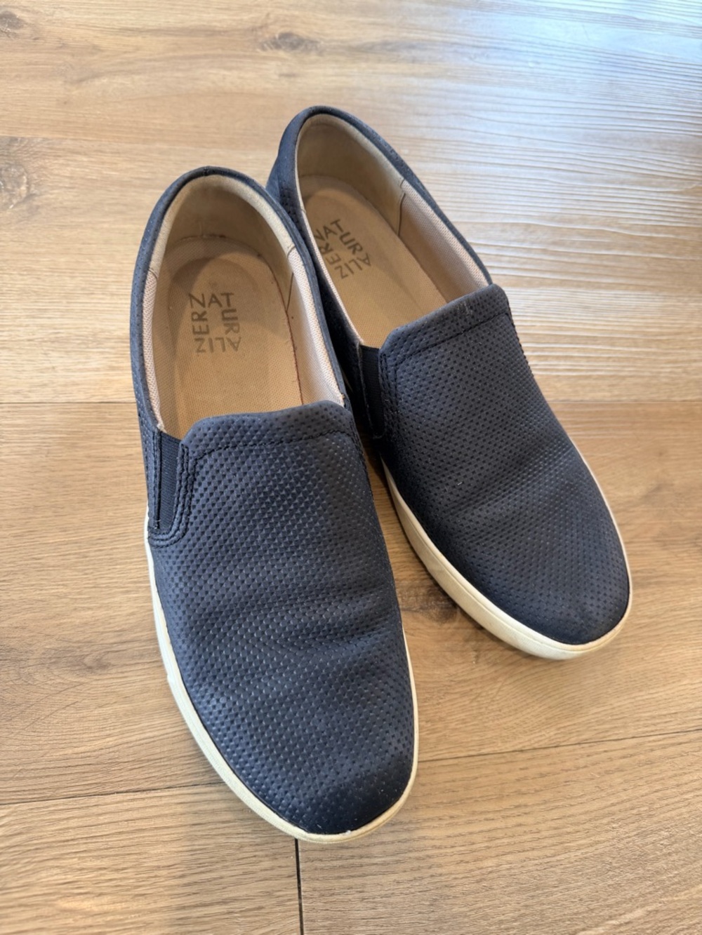 Naturalizer Marianne Black Leather Slip-On Sneakers